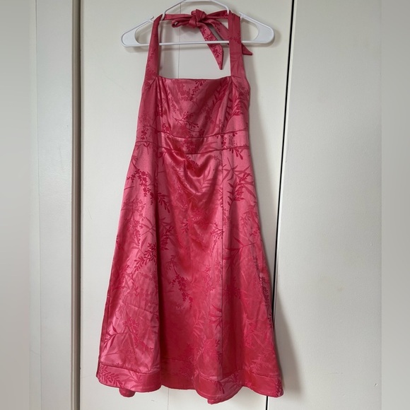 le chateau Dresses & Skirts - ✨ Elegant Le Chateau Floral Pink Midi Dress – Medium ✨